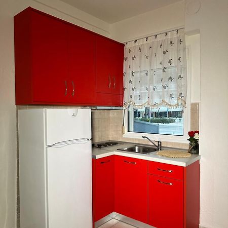 Elena Rooms-Apartments -B Asproválta Ngoại thất bức ảnh